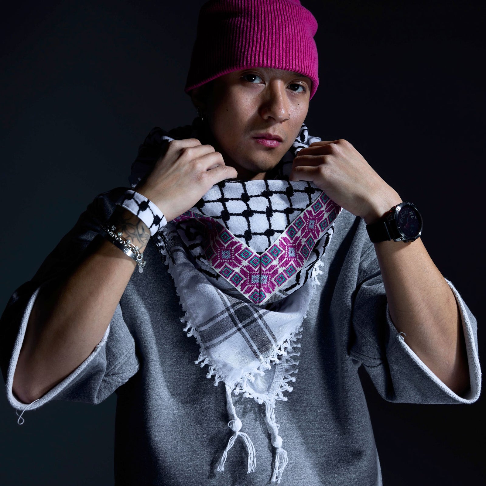 LINDA BLACK & WHITE CROSS KEFFIYEH