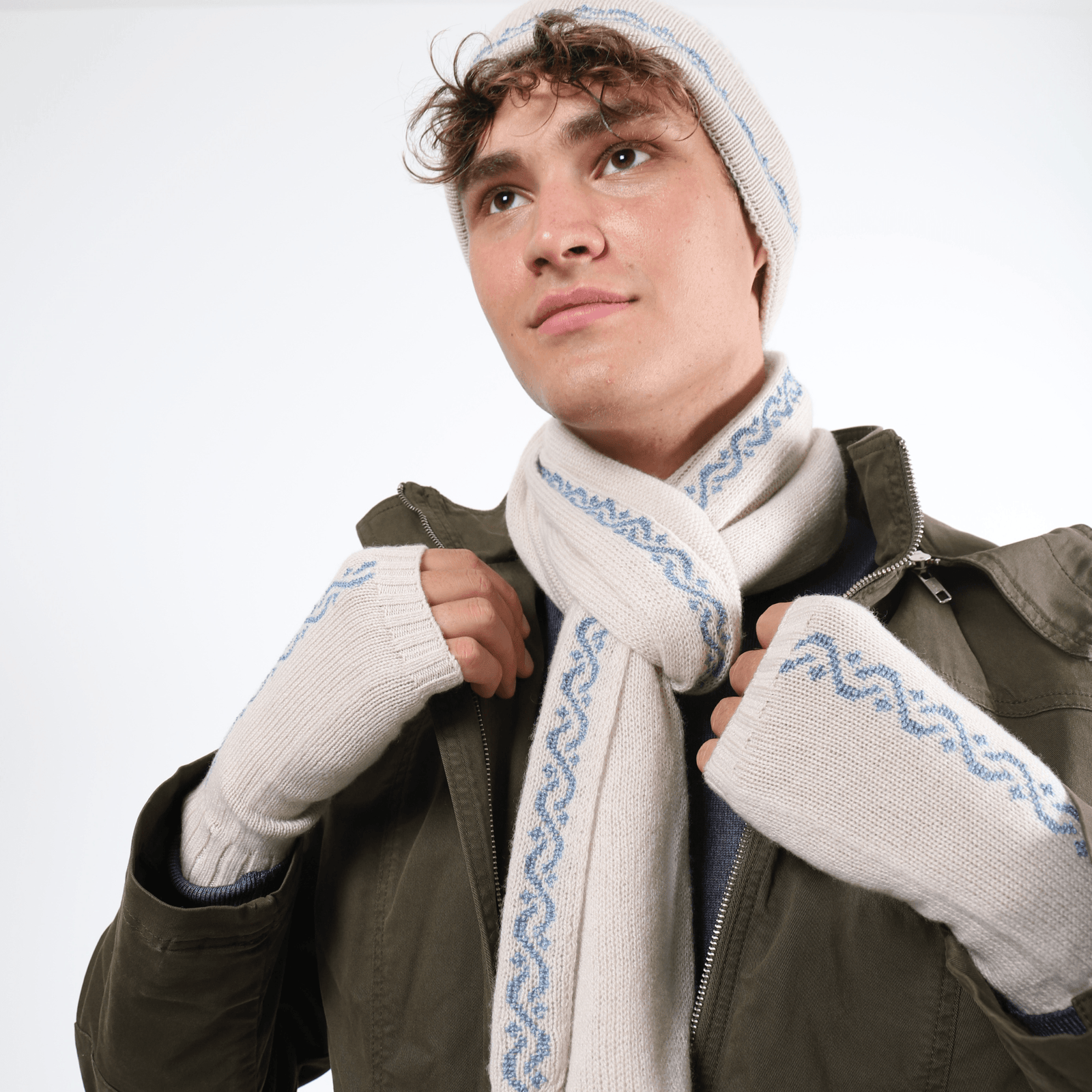 Beige cashmere best sale scarf