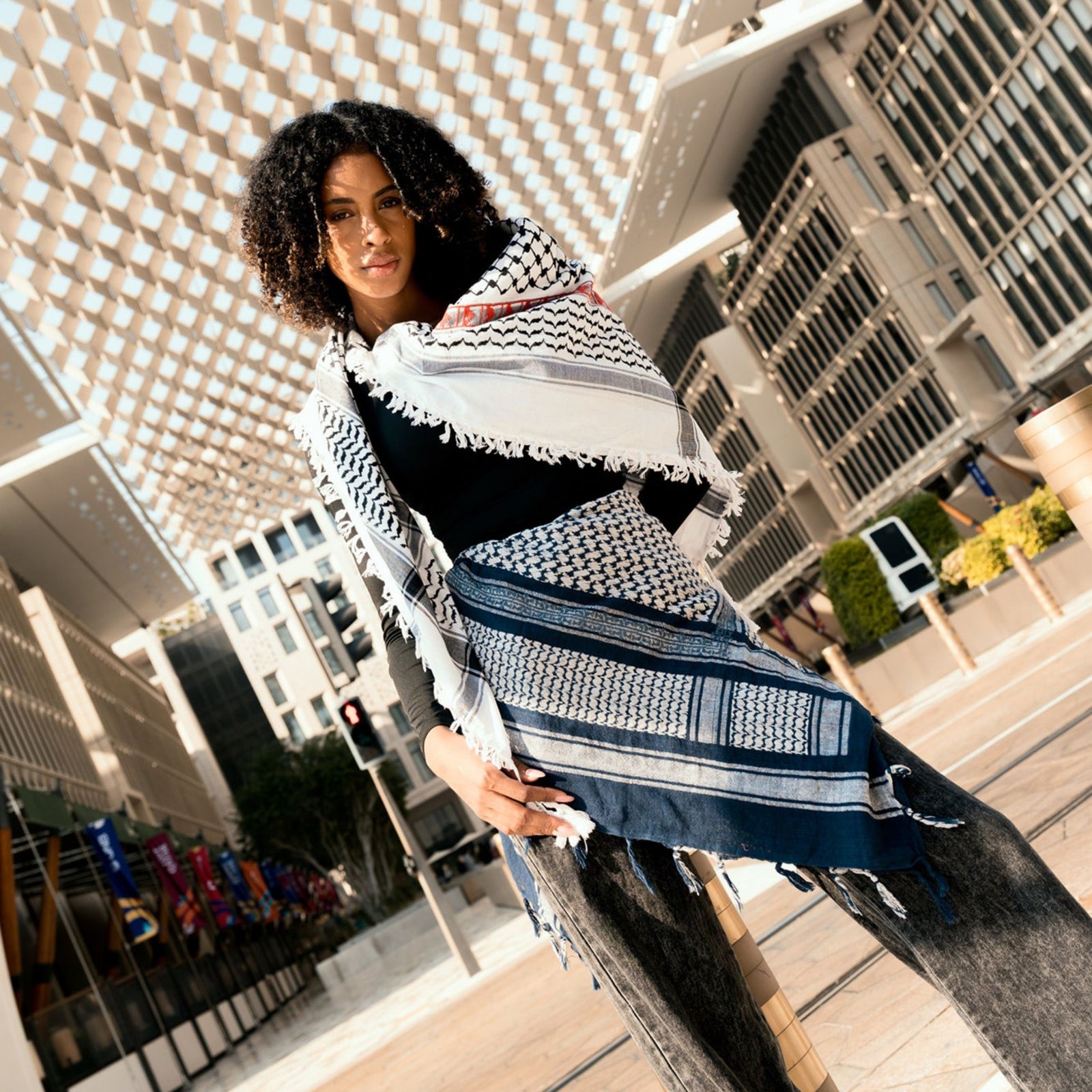 BLACK & WHITE MAKATEEB (MESSAGES) COTTON KEFFIYEH