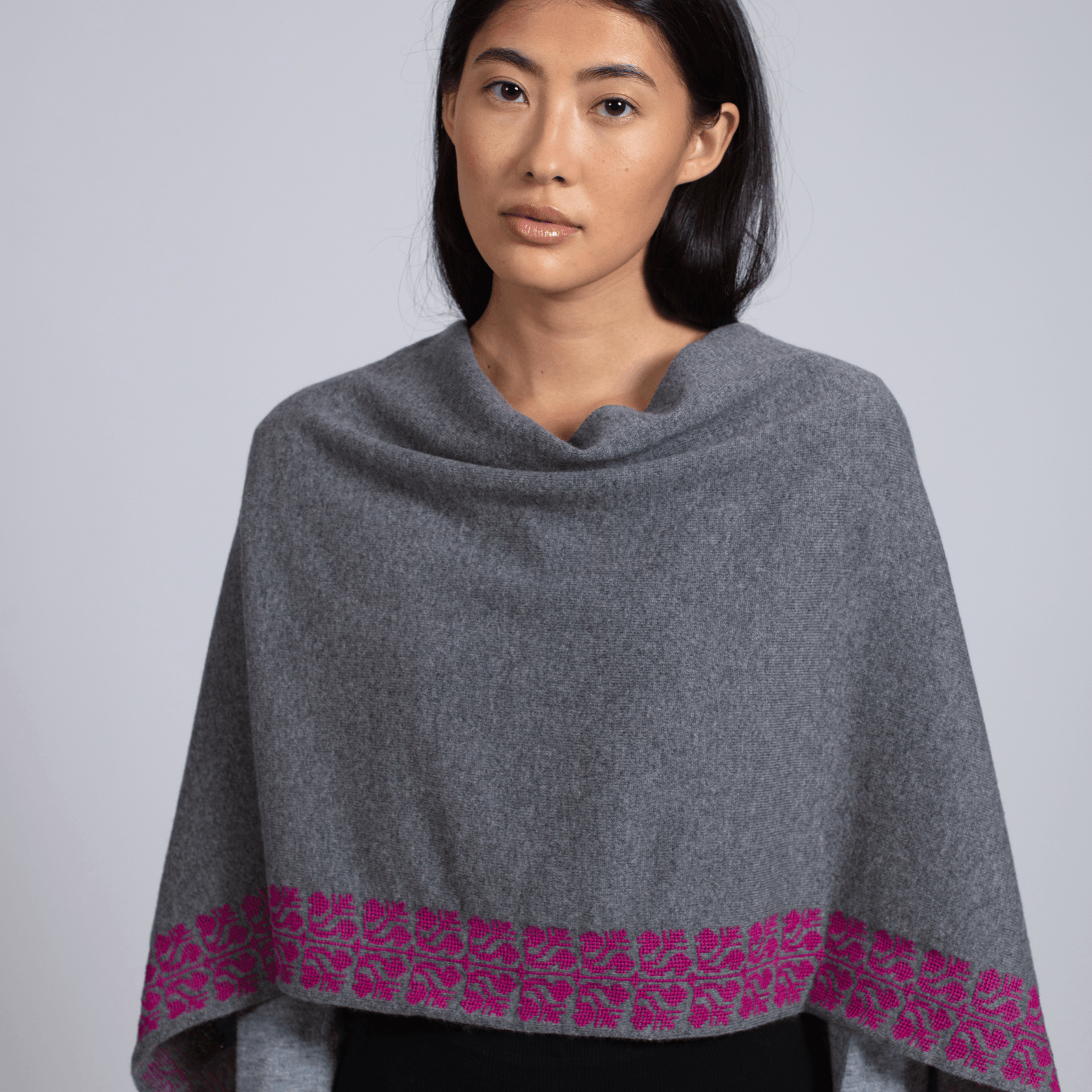 GRAY CASHMERE PONCHO SEP Textiles UG